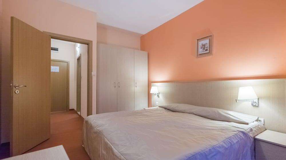 פמפורובו Hotel Orpheus - Casino And Spa מראה חיצוני תמונה