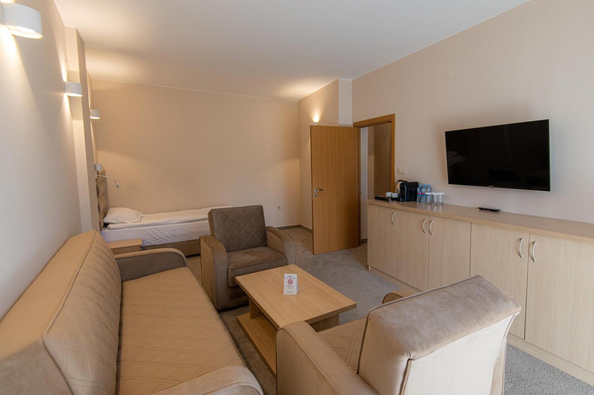 פמפורובו Hotel Orpheus - Casino And Spa מראה חיצוני תמונה