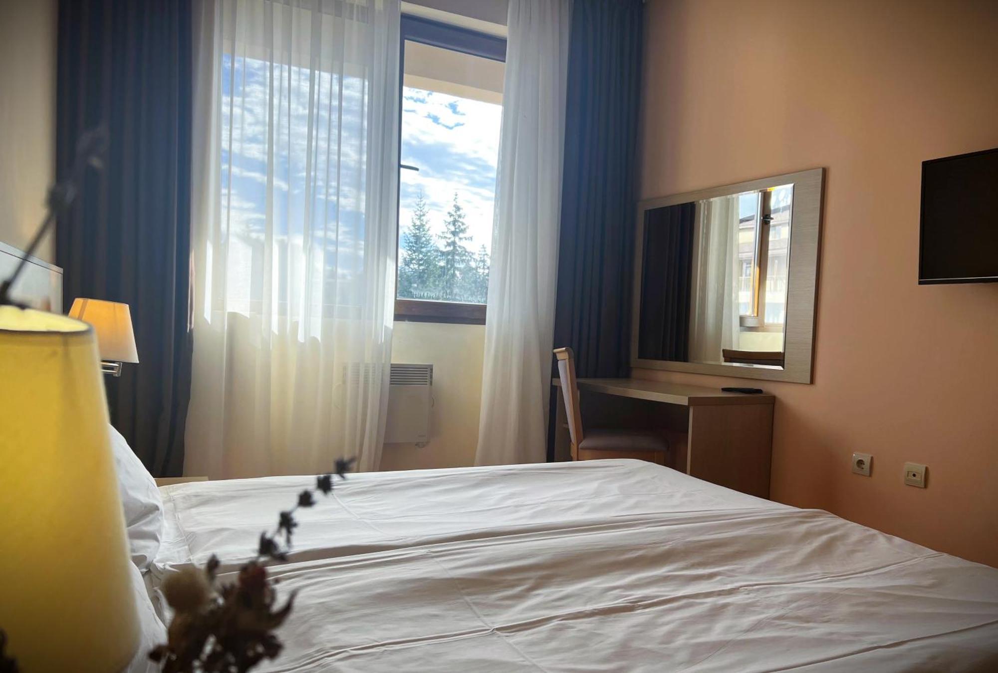 פמפורובו Hotel Orpheus - Casino And Spa מראה חיצוני תמונה