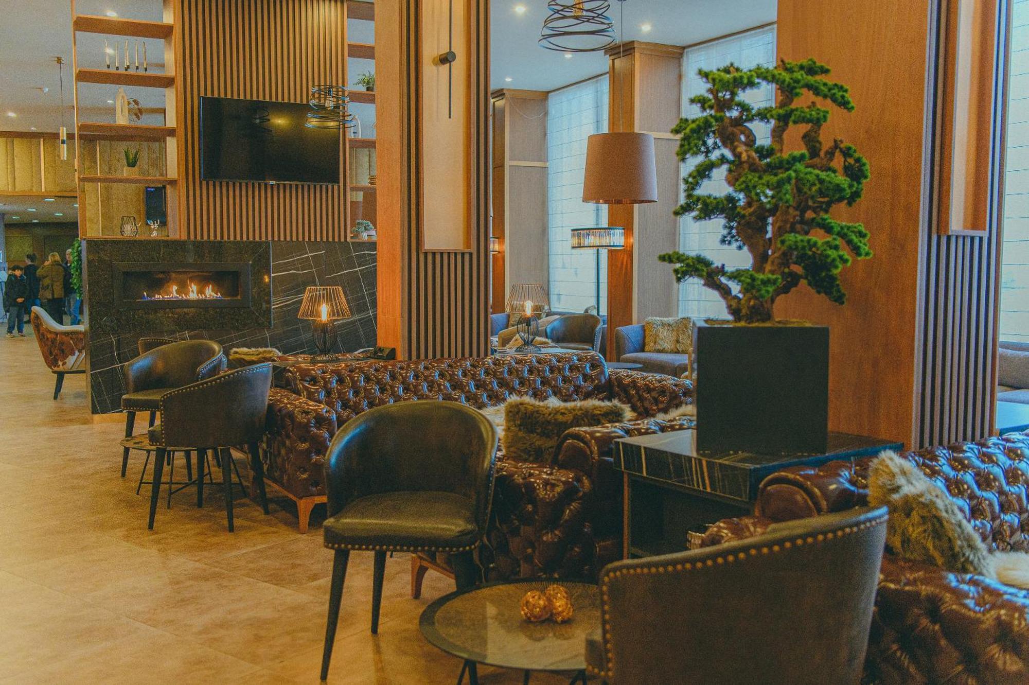 פמפורובו Hotel Orpheus - Casino And Spa מראה חיצוני תמונה