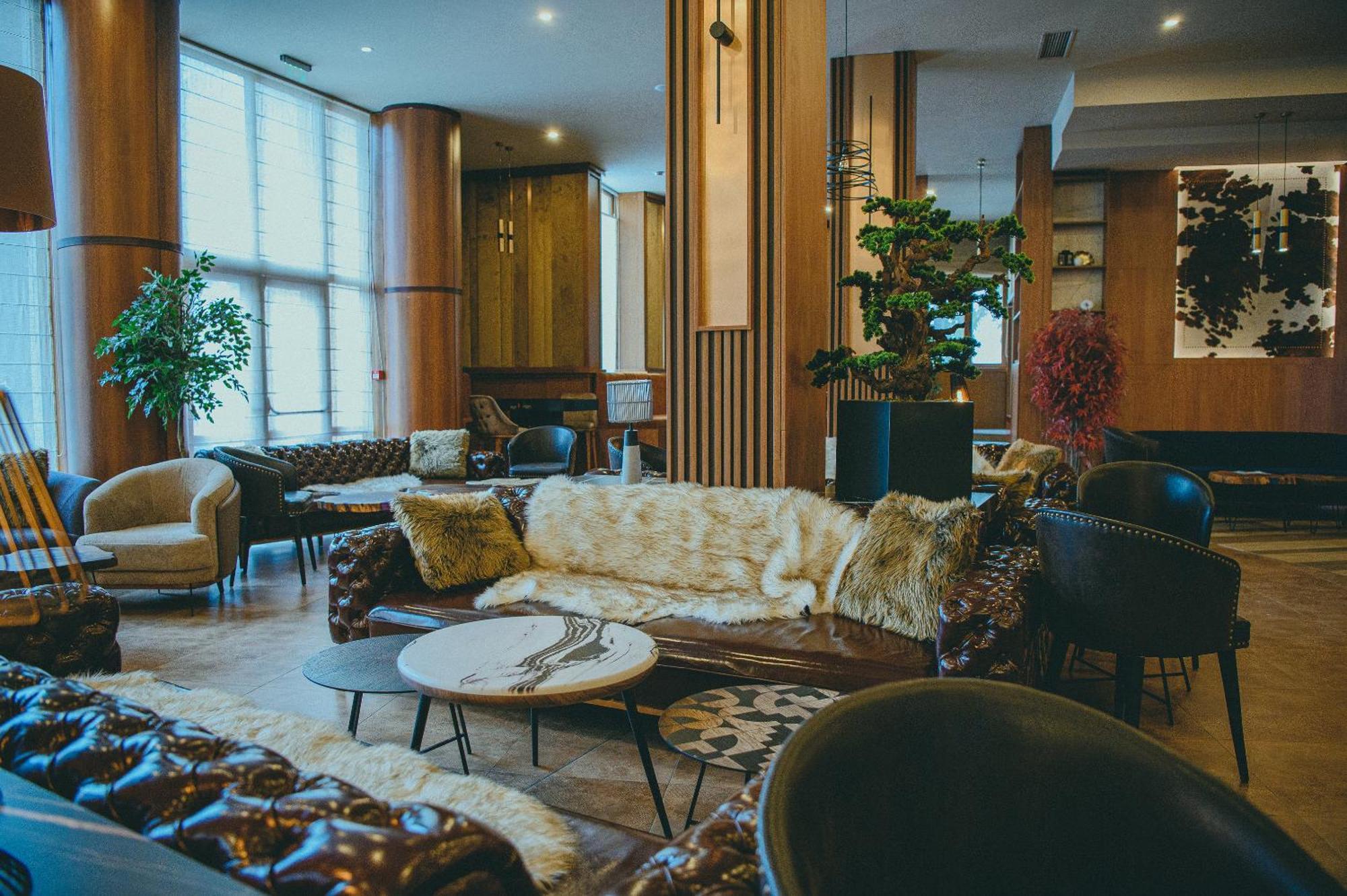 פמפורובו Hotel Orpheus - Casino And Spa מראה חיצוני תמונה