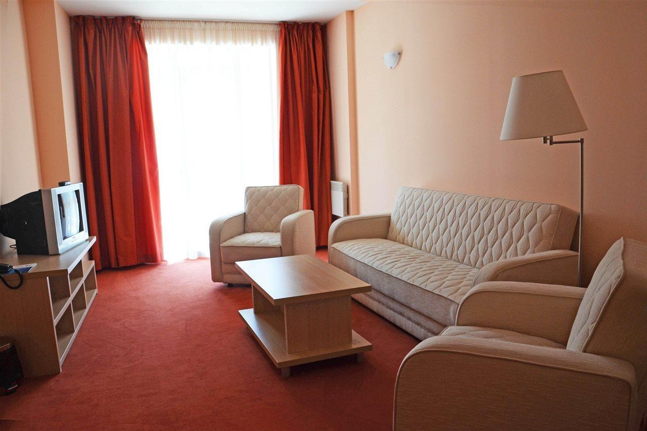 פמפורובו Hotel Orpheus - Casino And Spa מראה חיצוני תמונה